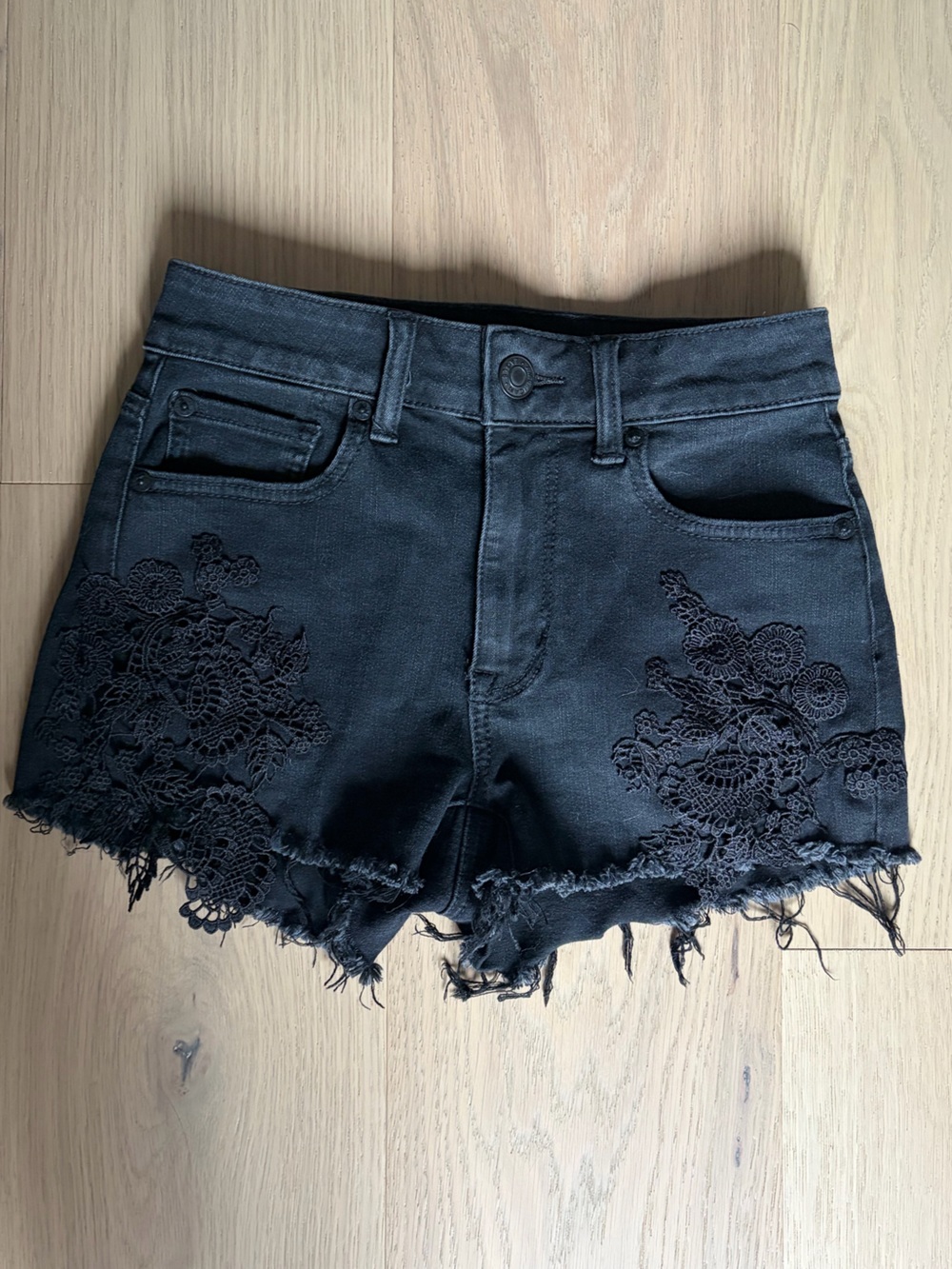 American eagle black denim super super stretch jean shorts with lace appliqué